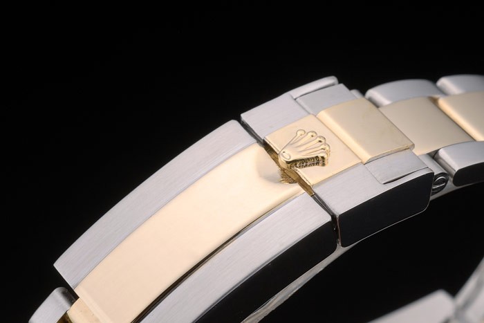 Swiss Rolex GMT Master Rose Gold Bezel Black Dial 80295 - Image 8