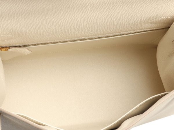 Hermès Craie Epsom Sellier Kelly 28 Gold Hardware - Image 6